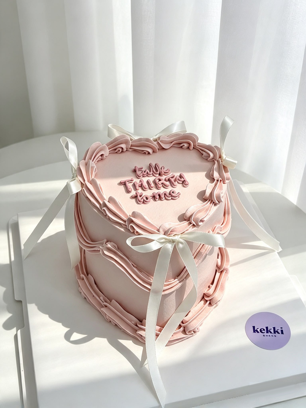 Classic Ribbon Cake piping design 2