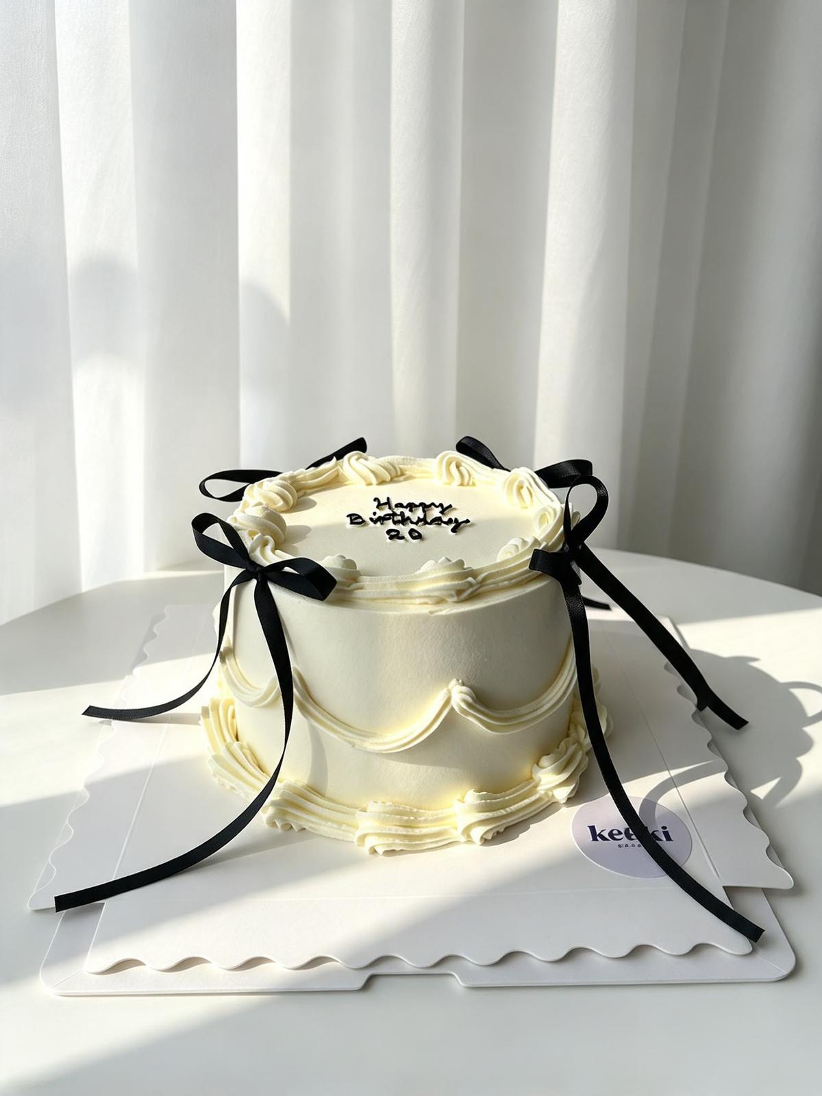 Classic Ribbon Cake piping design 6