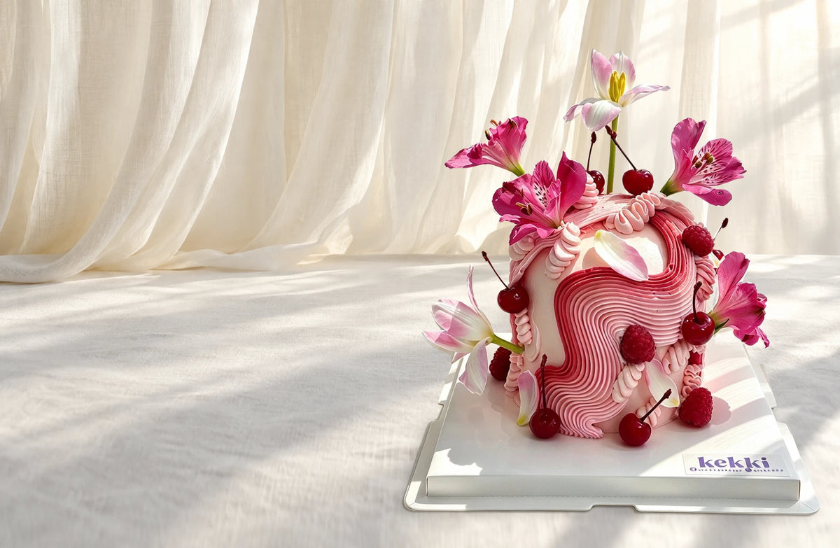 Kekki pink floral custom cake